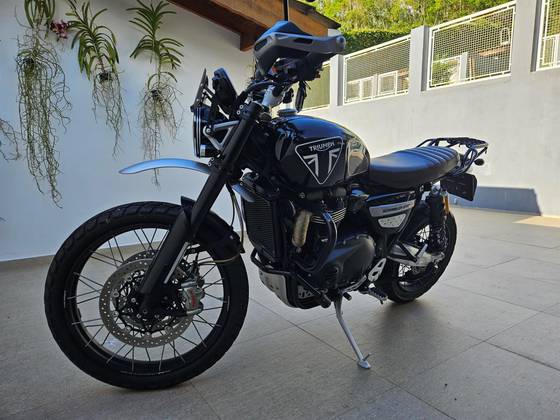 TRIUMPH BONNEVILLE SCRAMBLER 1200 XC 
